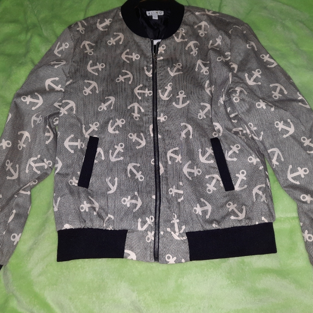 Kling jacket size large